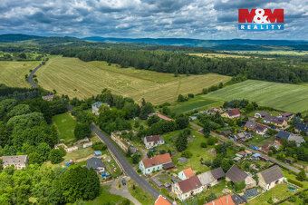 Nabízíme k prodeji objekt s podlahovou plochou 300 m² vedený