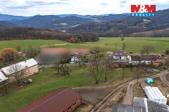 Nabízíme k prodeji stavební pozemek o rozloze 1 156 m² nachá