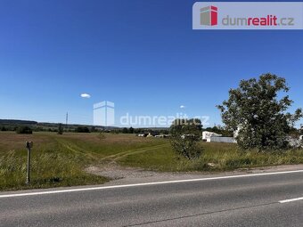 Cena včetně podílu na pozemku pro cestu a provize., Dumreali