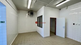 K pronájmu nabízíme multifunkční komerční prostor o ploše 17