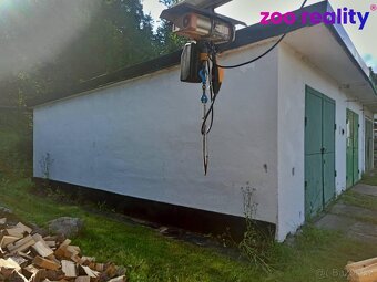 Nabízíme k prodeji zděnou garáž v obci Loučovice. Celková pl