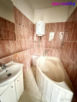Pronájem bytu 98 m2 v Krásném Březně. Majitelka preferuje dl