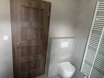 Prodam dvougeneracni dum 283m2, pozemek 873 m2. Po kompletni