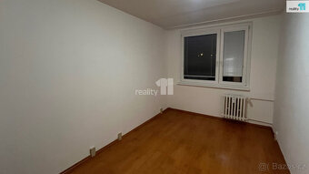 , Pronájem bytu 2+kk ( 44m²) s balkonem v Roháčově ulici ( P