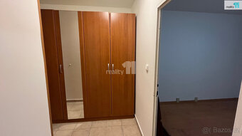 , Pronájem bytu 2+kk ( 44m²) s balkonem v Roháčově ulici ( P