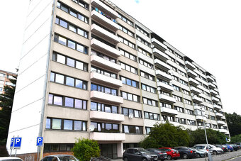 Nabízíme ke koupi příjemný a světlý byt s lodžií v družstevn