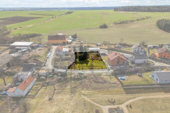Exkluzivně si Vám dovoluji nabídnout k prodeji pozemek o vým