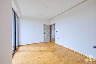 Nabízím na prodej nadstandardní rodinný dům s dispozicí 5+kk