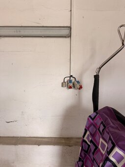 Pronájem skladovací haly / garáže
Nabízím k pronájmu skladov