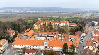 Vážení klienti, ve výhradním zastoupení si vám dovolujeme na