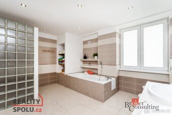 Pronájem, byty/5+kk, 186 m2, Dělnická 108, 43513 Meziboří, M