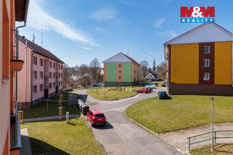 Slunný byt o dispozici 2+1 a výměře 59 m² ve 2. nadzemním po