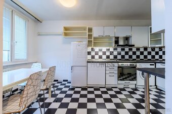 Adresa: Lovosická 656/11, Praha 9 Střížkov Cena: 7 900 000 K