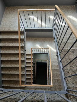 Nabízíme k pronájmu vybavený byt 2+1 o výměře 56 m², nacháze