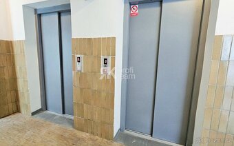 Hledáte bydlení, které spojuje moderní komfort, skvělou loka