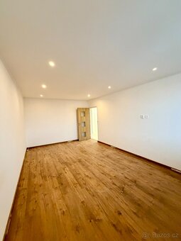 🏠 Prodej bytu 2+1, 60 m² – Kamenná 5102, Chomutov
Nabízíme k