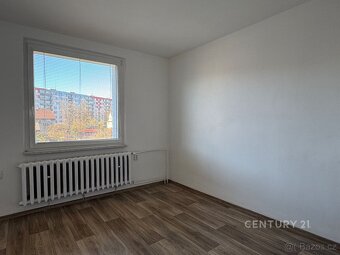 Nabízíme exkluzivně k pronájmu slunný byt 3+1 s balkónem, kt