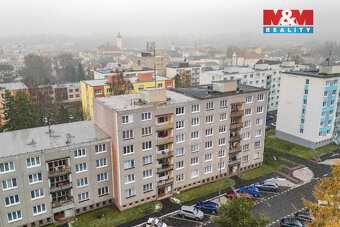 Nabízíme k pronájmu velmi pěkný a udržovaný byt 2+1 o veliko