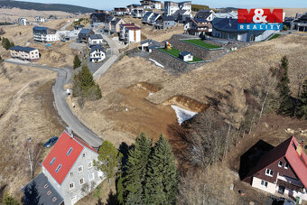 Nabízíme k prodeji pozemek o rozloze 1666 m² v žádané lokali