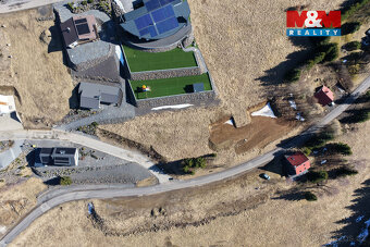 Nabízíme k prodeji pozemek o rozloze 1666 m² v žádané lokali