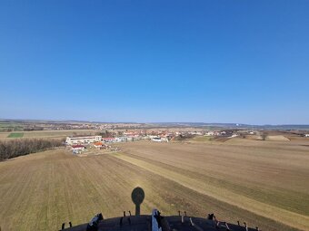 Prodám pozemek v osobním vlastnictví 206m². Na pozemku se na