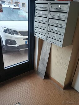 Nabízíme k pronájmu kancelář o velikosti 15 m2 v administrat
