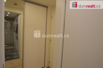 +popl. 2500, , Dumrealit.cz Vám zprostředkuje pronájem bytu 