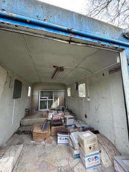 Maringotka
rozměry délka 420cm šířka 230 cm výška 200cm
k ma