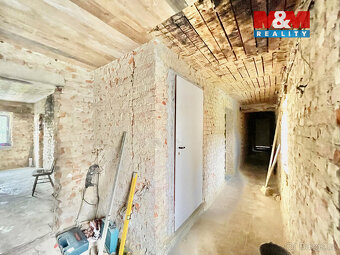 Nabízíme k prodeji rodinný dům, zemědělskou usedlost v klidn