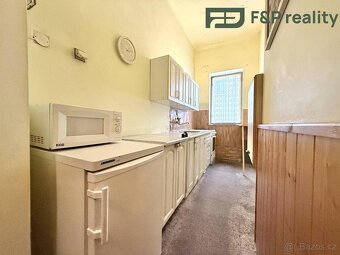 Nabízíme k prodeji bytovou jednotku 2+1 (42m2) v původním st