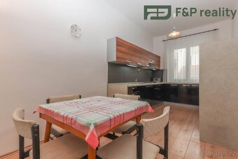 Pronájem bytu 2+1, 66 m2, spíž v bytě, sklep 4 m2. Skvělá lo