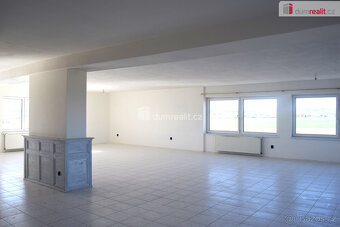 +popl. 4500, , k pronájmu komerční prostor o CP 139m², který