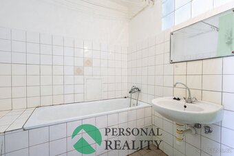 Ev.č. 02947 Nabízíme Vám velmi zajímavý cihlový byt v původn