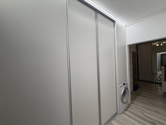 Nabízíme vám k pronájmu stylové a nadstandardně řešené bydle