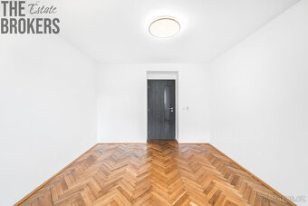 Nabízíme k pronájmu světlý a moderně řešený byt o dispozici 