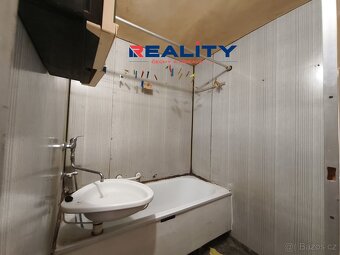 Nabízíme k prodeji slunný byt o dispozici 3+1 s lodžií s cel