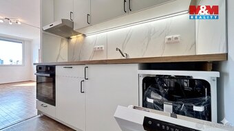 Nabízíme vám pronájem světlého bytu 2+kk o výměře 42 m². Byt