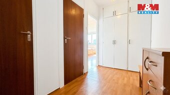 Nabízíme vám pronájem světlého bytu 2+kk o výměře 42 m². Byt
