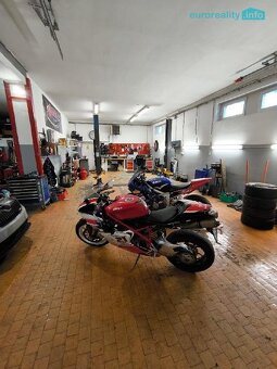 Nabízíme k prodeji komerční objekt 288 m2 na pozemku 1782 m2