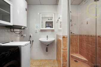Hledáte bydlení v obci s kompletní občanskou vybaveností a z