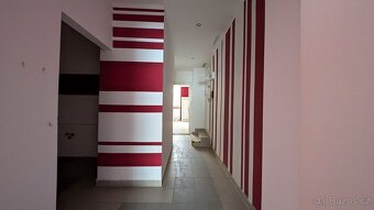 Městská část Praha 10 vyhlašuje dvoukolovou veřejnou soutěž 