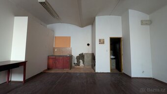 Městská část Praha 10 vyhlašuje dvoukolovou veřejnou soutěž 