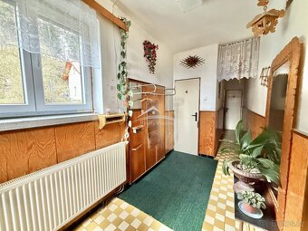Nabízíme k pronájmu prostorný rodinný dům o dispozici 4+1 v 