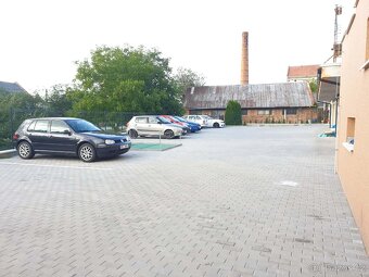 Nabízím k pronájmu světlý a úsporný byt 1+kk o rozloze 34 m²