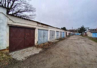 Nabízíme k prodeji garáž v Plzni, části obce Slovany. Tato c