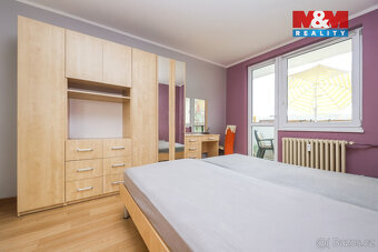Nabízíme k prodeji moderní prostorný byt 3+1 v klidné části 