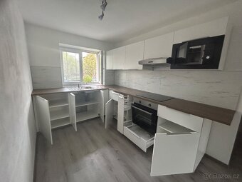 Nabízíme k pronájmu byt 2+1 o výměře 54,43 m², situovaný ve 