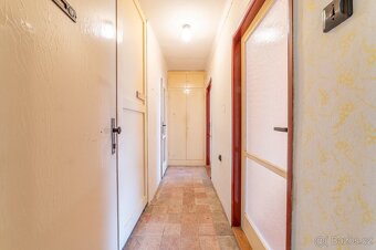 Bytová jednotka o dispozici 3+1 ve druhém patře zděného domu