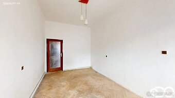Nabízím k prodeji zděný dům v řadové zástavbě. Tady si nekup