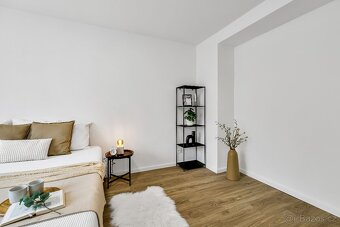 REÁLNÉ FOTOGRAFIE! Nabízíme k prodeji moderní světlý byt v o